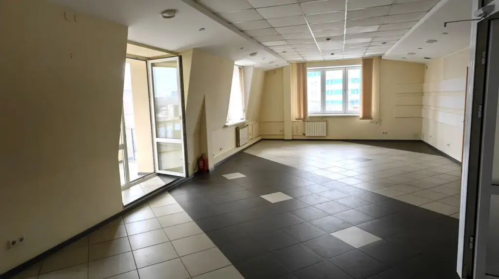 Офис в самом центре города 189 м² 1 линия