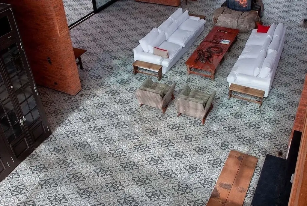 Плитка напольная