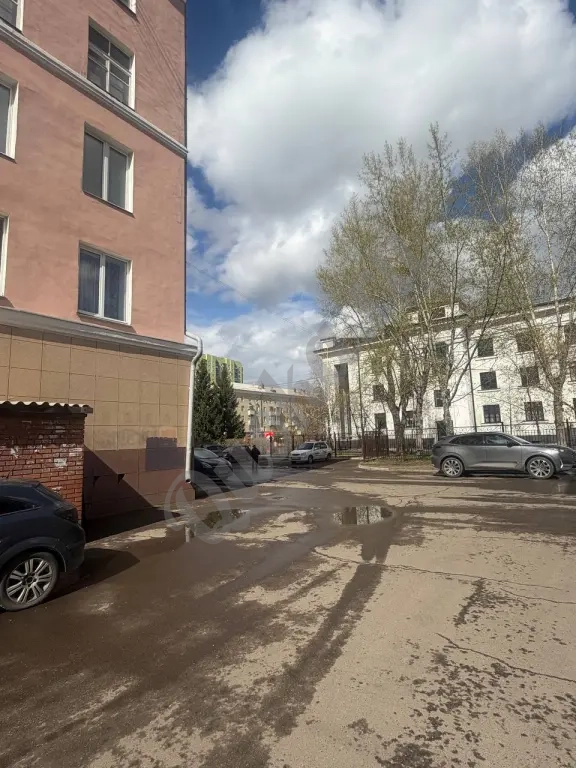 Помещение ПОД СКЛАД .