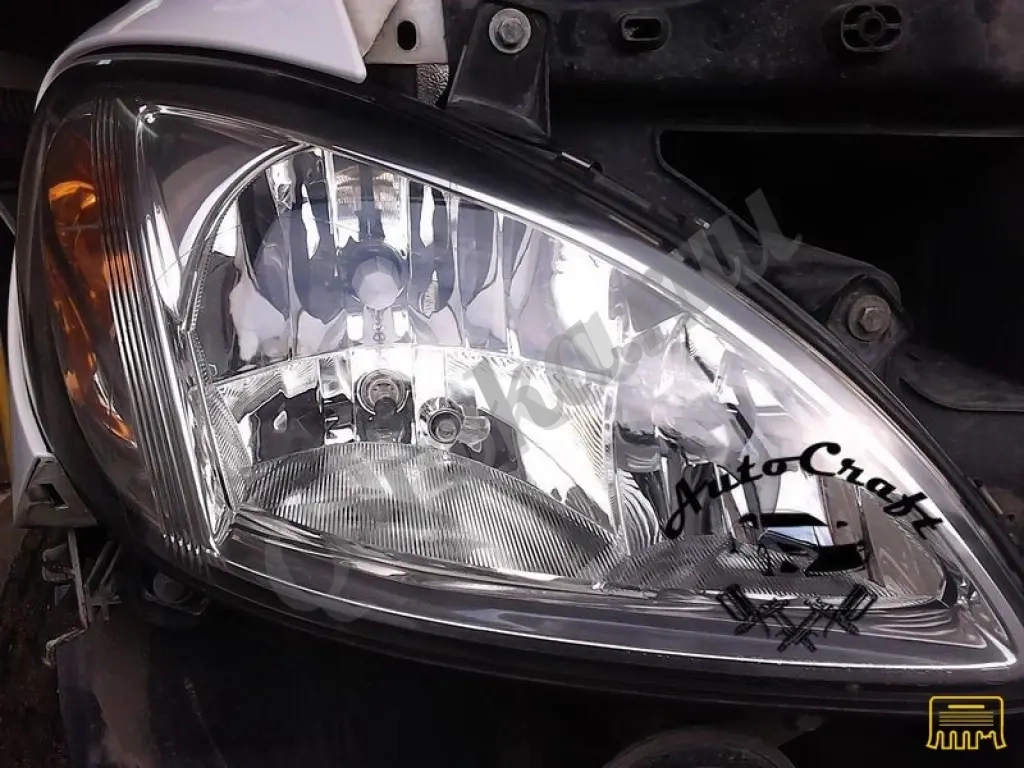 Полировка фар автомобиля