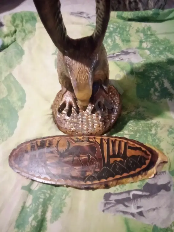 Птичка олень дерево